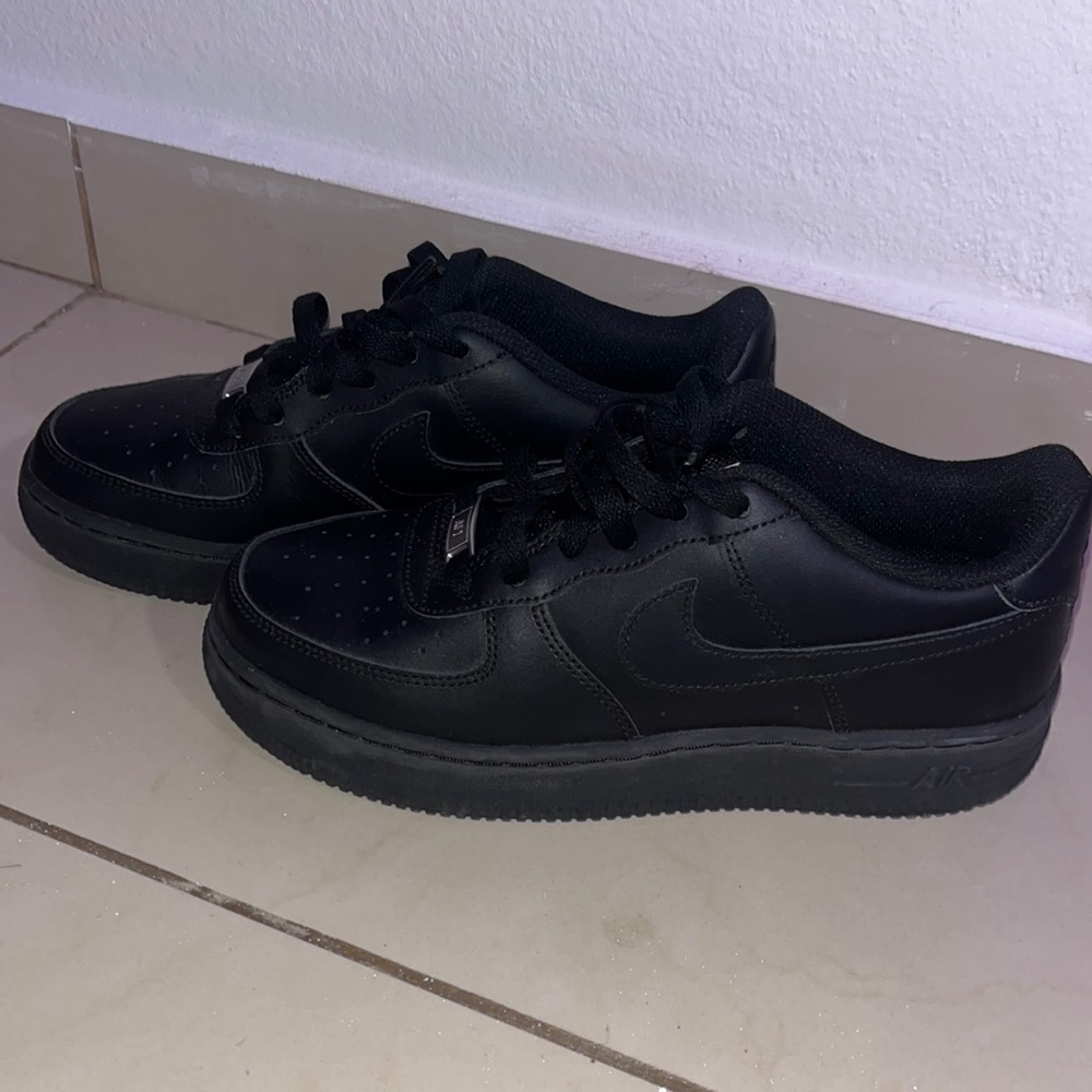 NIKE Air Force 1